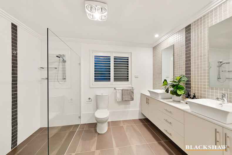 73 La Perouse Street Griffith