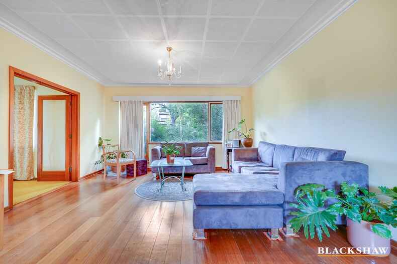 71 National Circuit Deakin