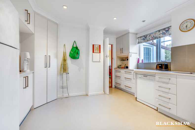 71 National Circuit Deakin