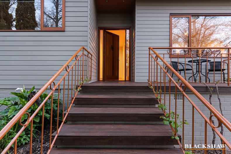 30 Carnegie Crescent Narrabundah 30 Carnegie Crescent Narrabundah