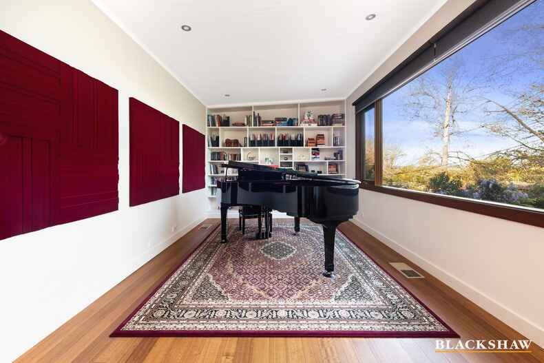 30 Carnegie Crescent Narrabundah 30 Carnegie Crescent Narrabundah