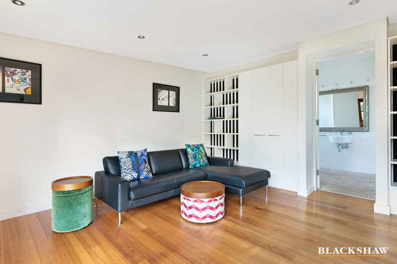30 Carnegie Crescent Narrabundah