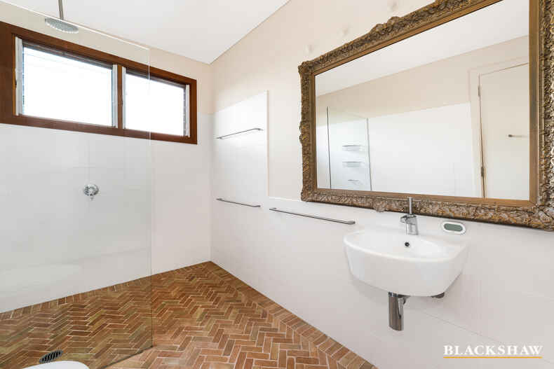 30 Carnegie Crescent Narrabundah