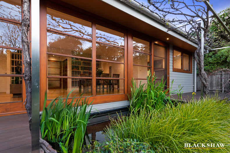 30 Carnegie Crescent Narrabundah