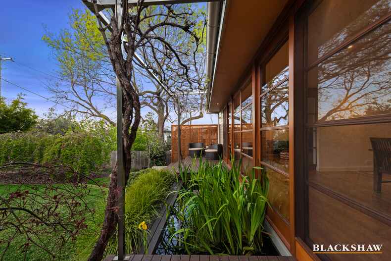 30 Carnegie Crescent Narrabundah 30 Carnegie Crescent Narrabundah