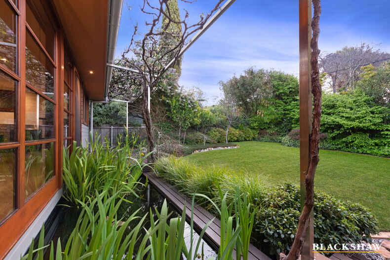 30 Carnegie Crescent Narrabundah
