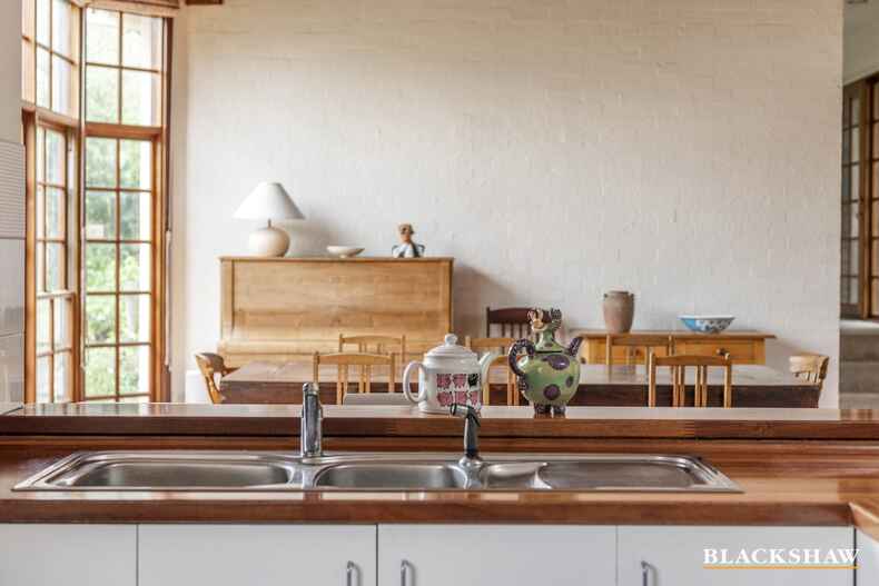 16 Hamelin Crescent Narrabundah