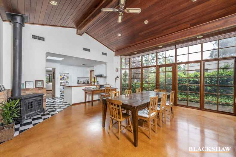 16 Hamelin Crescent Narrabundah