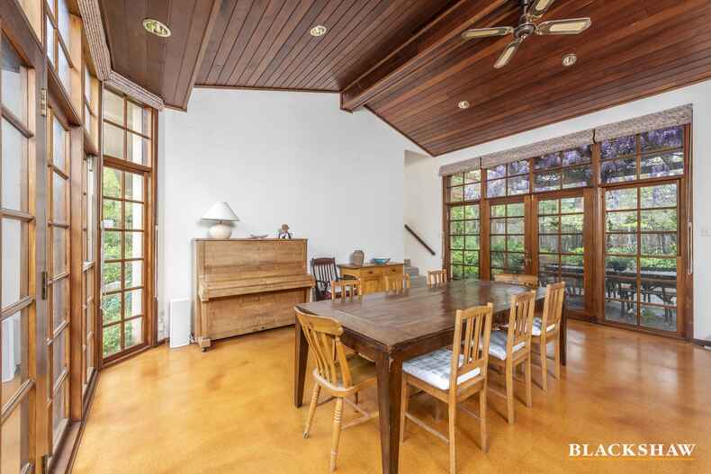 16 Hamelin Crescent Narrabundah