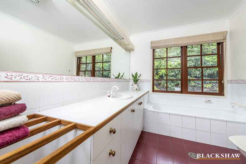 16 Hamelin Crescent Narrabundah