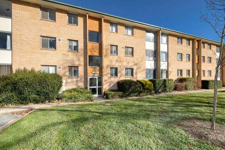 4/3 Waddell Place Curtin