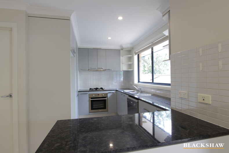3/19 Donald Road Queanbeyan