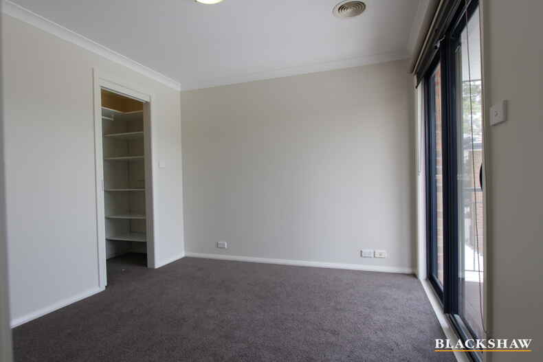 3/19 Donald Road Queanbeyan