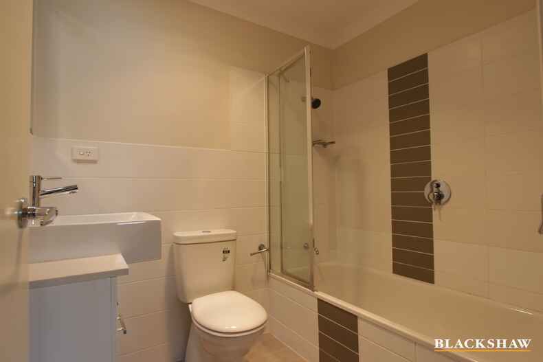 3/19 Donald Road Queanbeyan