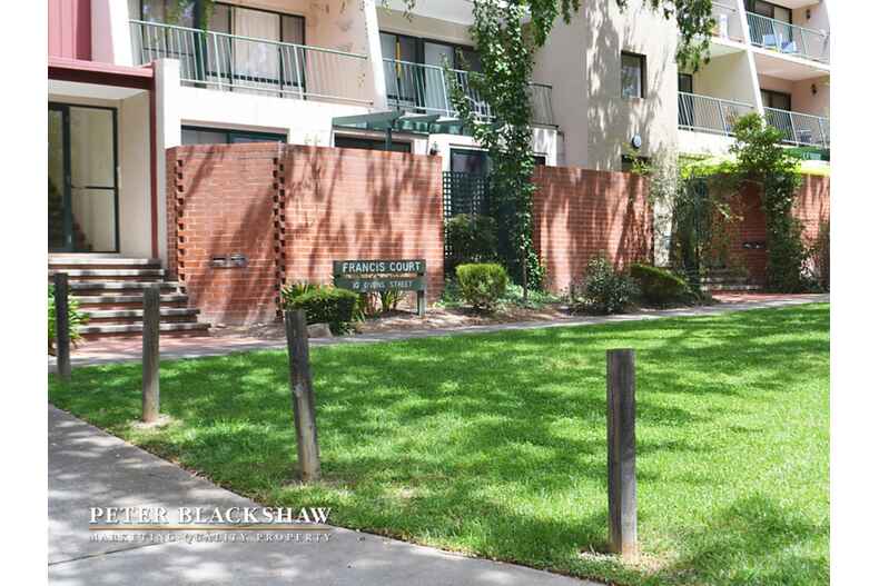 10/10 Ovens Street Griffith 10/10 Ovens Street Griffith
