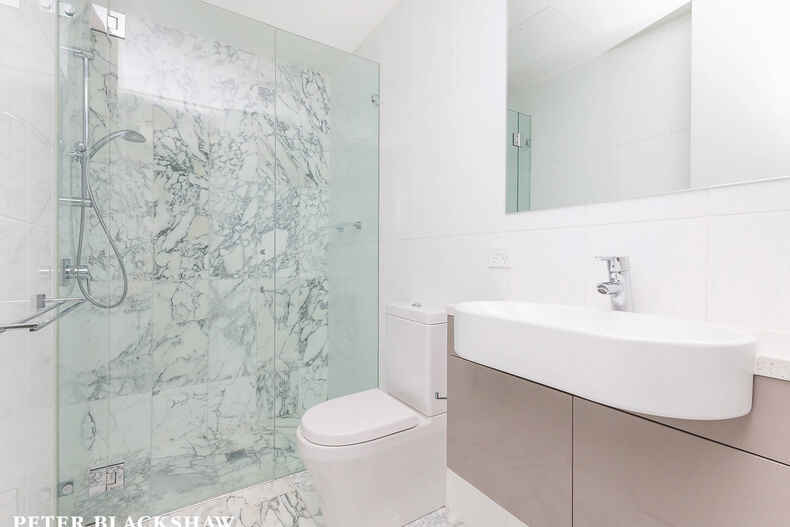 83/11 Trevillian Quay Kingston