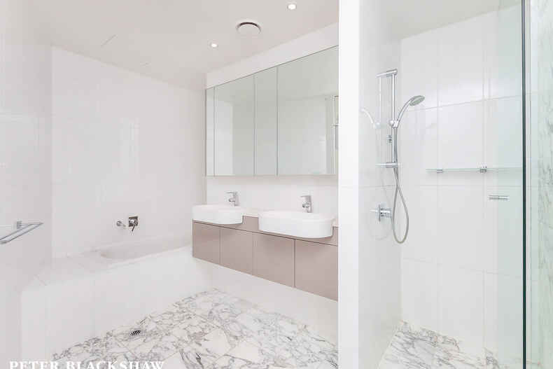 83/11 Trevillian Quay Kingston