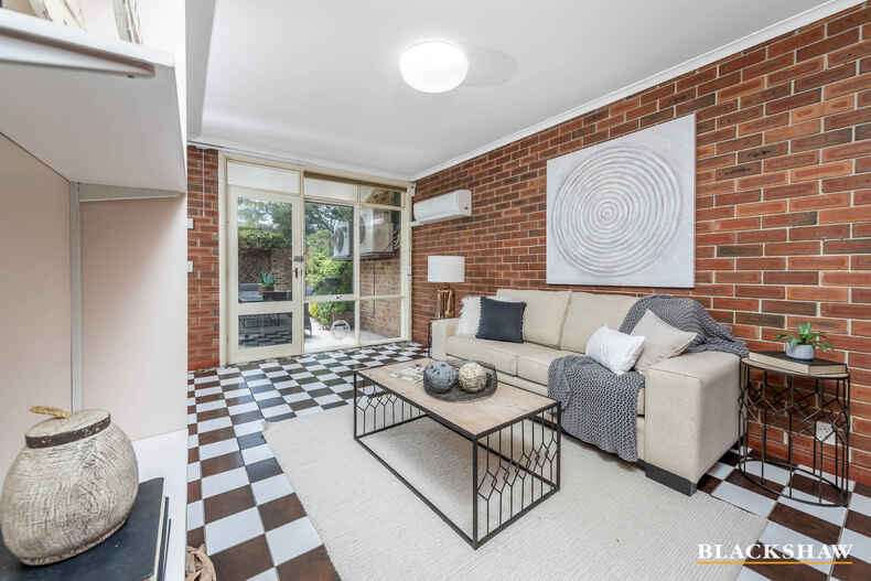 2/3 Allambee Street Reid