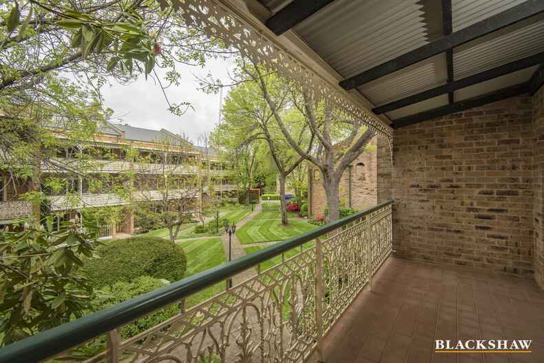 2/3 Allambee Street Reid