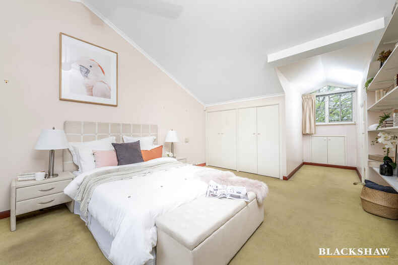 2/3 Allambee Street Reid
