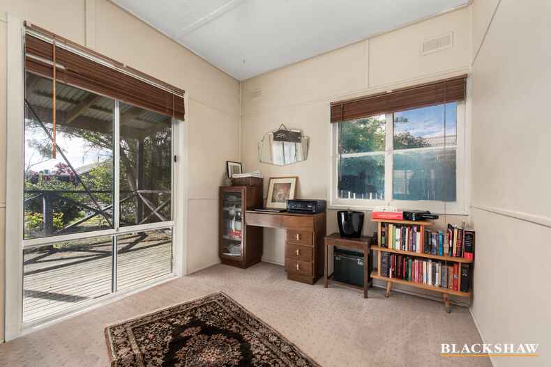 11 Tungun Street Narrabundah