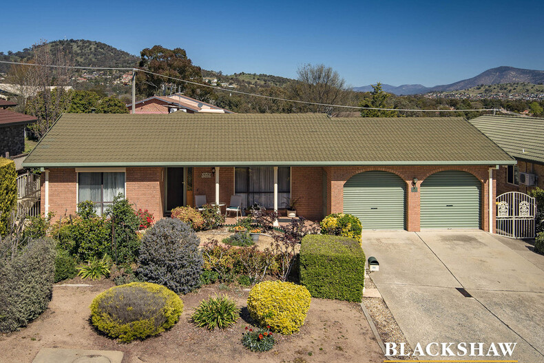 30 Johnstone Circuit Calwell