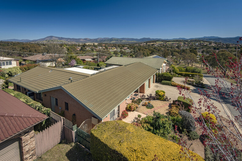 30 Johnstone Circuit Calwell