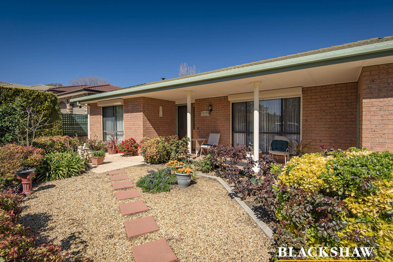 30 Johnstone Circuit Calwell