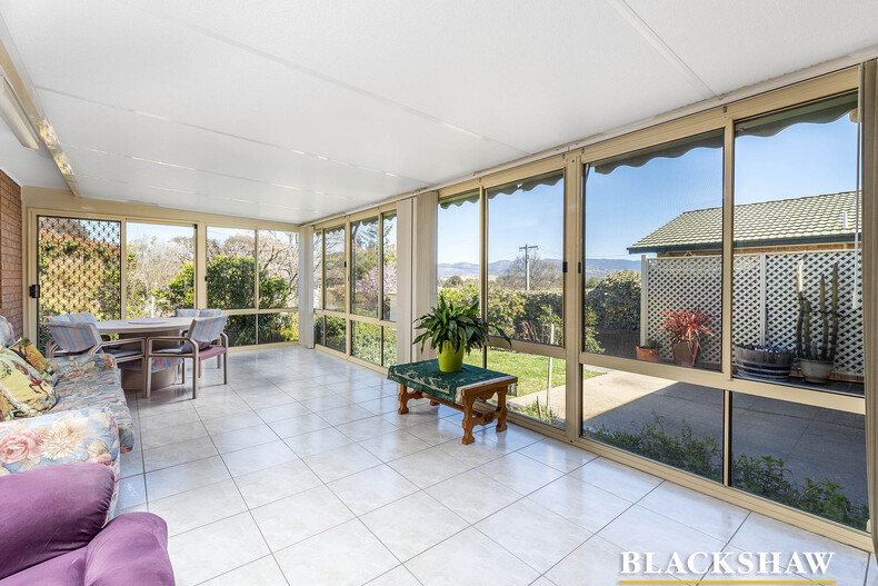 30 Johnstone Circuit Calwell