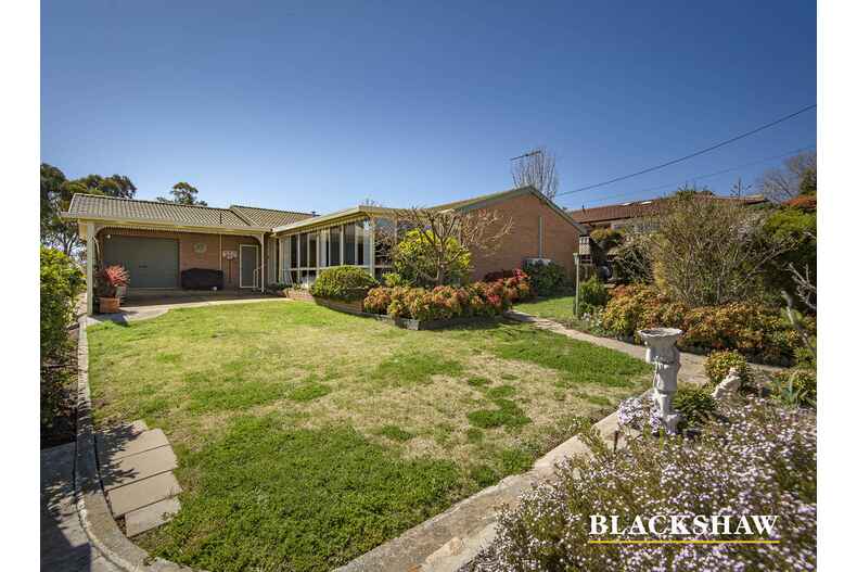 30 Johnstone Circuit Calwell