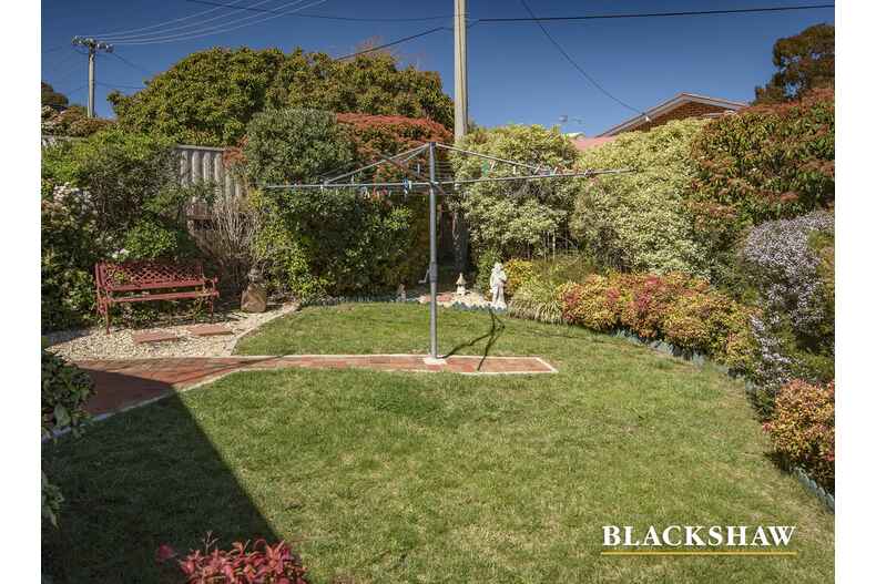 30 Johnstone Circuit Calwell