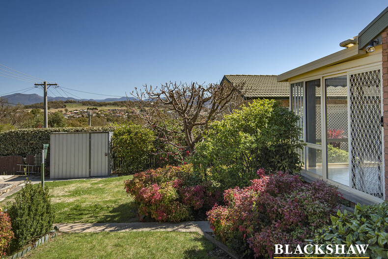 30 Johnstone Circuit Calwell