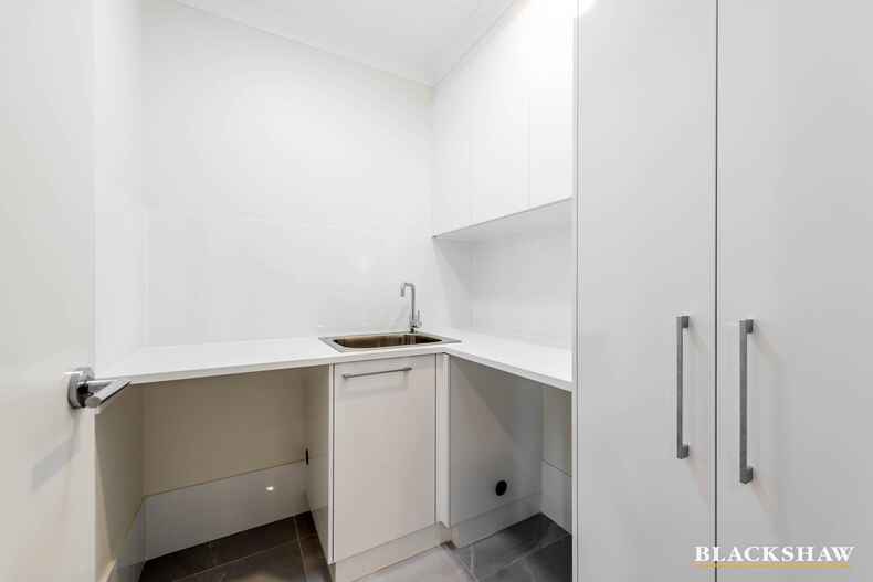 20 Dragon Street Throsby