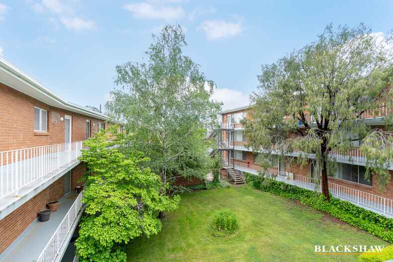 12/137 Blamey Crescent Campbell