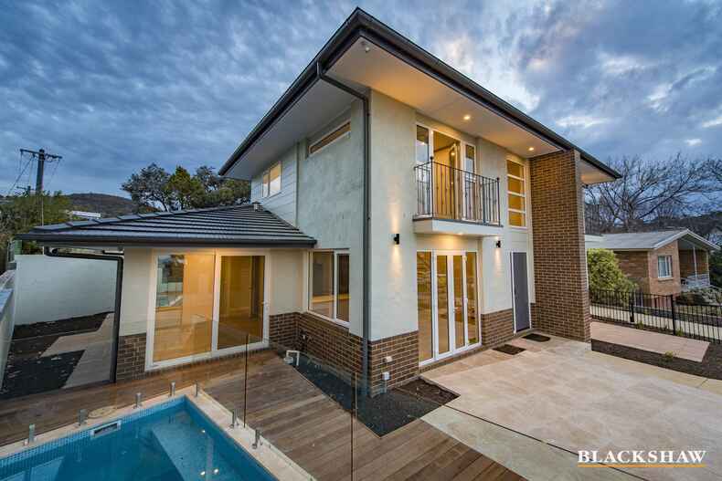 1/215 La Perouse Street Red Hill