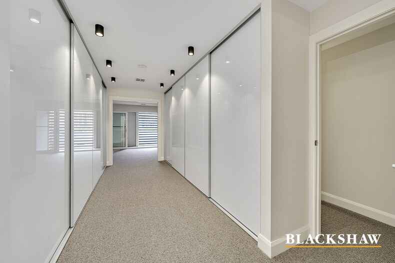 2/125 Lowanna Street Braddon