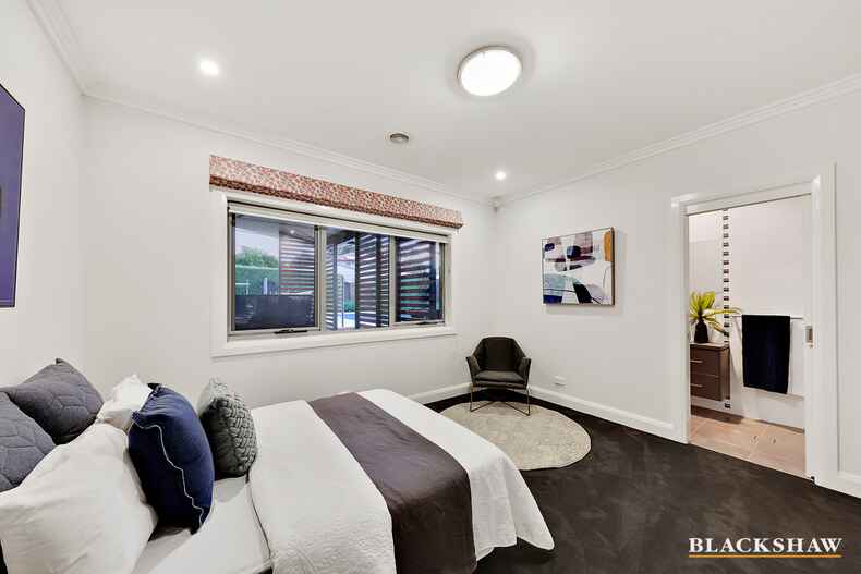 24 Bisdee Street Hughes