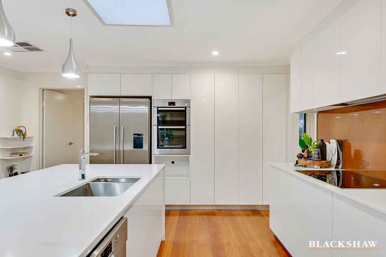 81 Chataway Crescent Fadden 81 Chataway Crescent Fadden