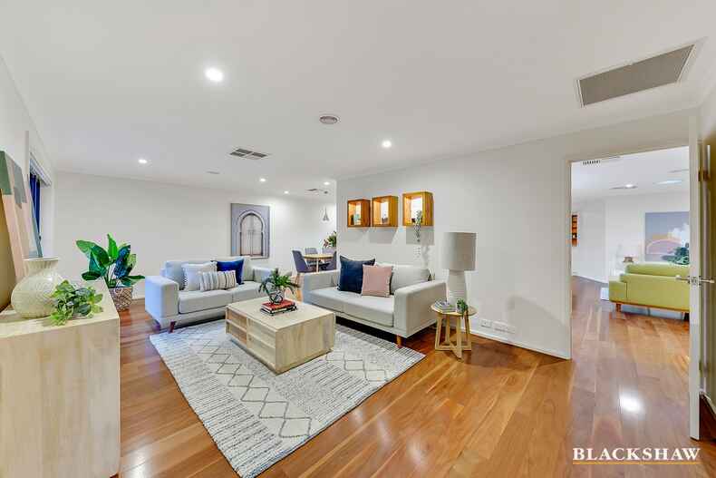 81 Chataway Crescent Fadden 81 Chataway Crescent Fadden