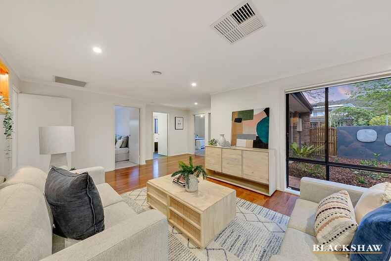 81 Chataway Crescent Fadden 81 Chataway Crescent Fadden