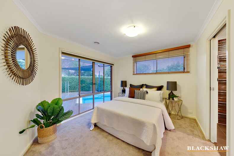 81 Chataway Crescent Fadden 81 Chataway Crescent Fadden