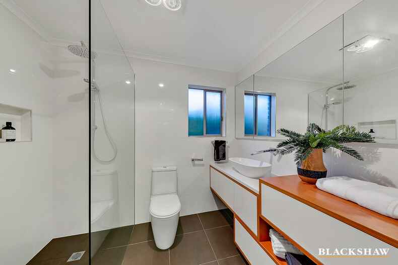 81 Chataway Crescent Fadden 81 Chataway Crescent Fadden