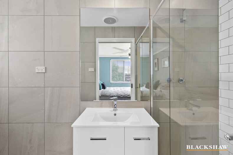 4 Horsley Crescent Melba 4 Horsley Crescent Melba