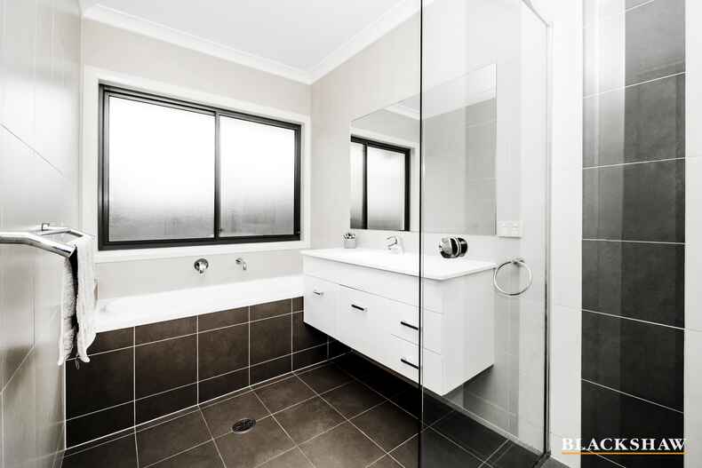 24 Durong Street Crace