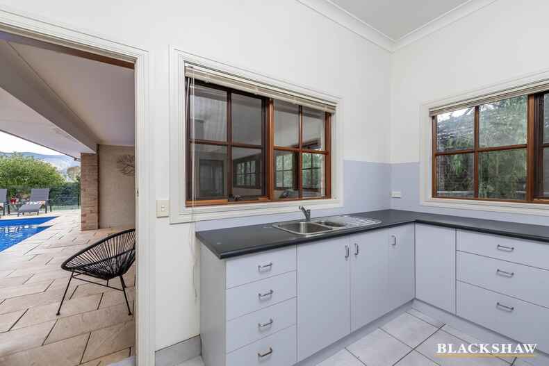 21 Winser Crescent Kambah 21 Winser Crescent Kambah