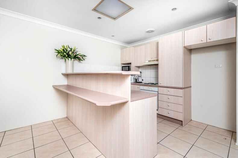 48/12 Albermarle Place (AVALON COURT) Phillip 48/12 Albermarle Place (AVALON COURT) Phillip