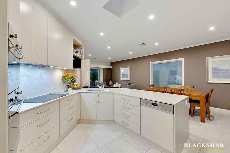 26/10 Taronga Place O'Malley