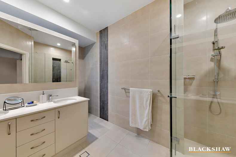 26/10 Taronga Place O'Malley