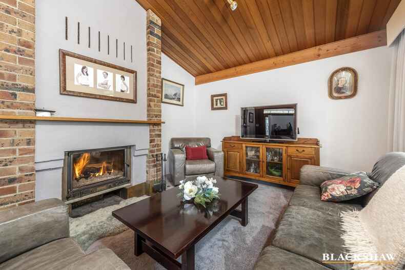 28 Shepherdson Place Isaacs 28 Shepherdson Place Isaacs