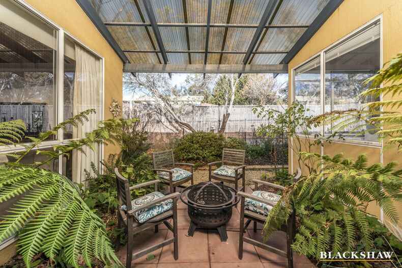 28 Shepherdson Place Isaacs 28 Shepherdson Place Isaacs